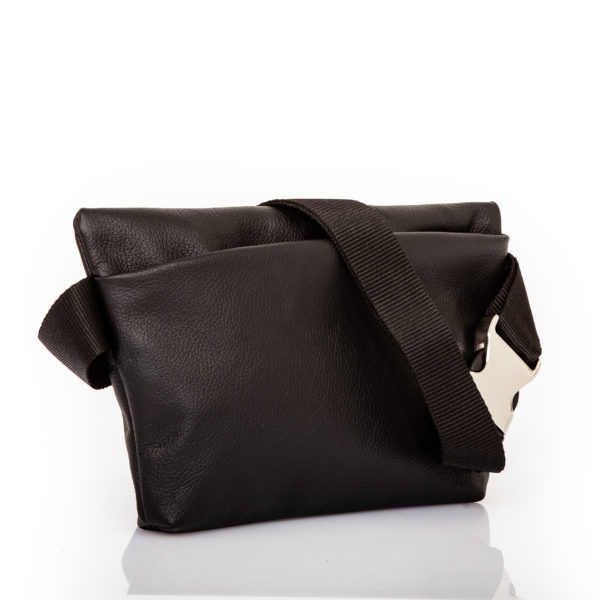 Sac ceinture en cuir noir – Cinzia Rossi