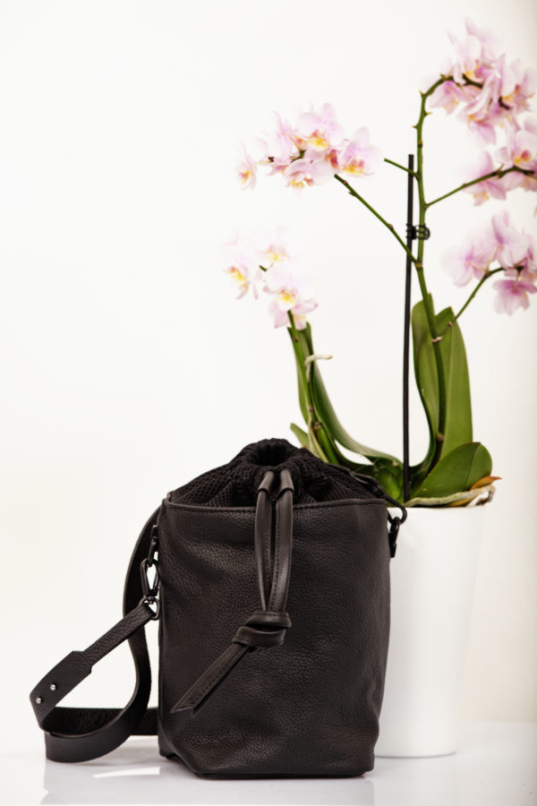 Bucket Bag in pelle nera - Cinzia Rossi