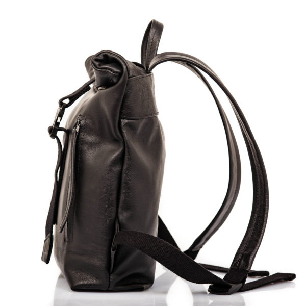 Black leather backpack with roll top closure - Cinzia Rossi