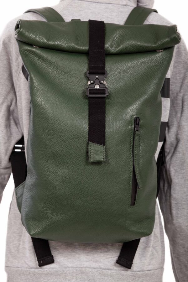 Green leather roll-top backpack  - Cinzia Rossi