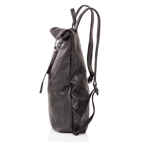 Roll-top closure leather backpack with buckle - Cinzia Rossi