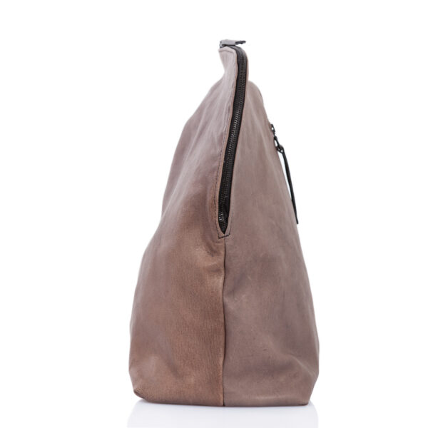 Sac à dos asymétrique en cuir taupe - Cinzia Rossi