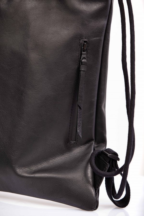 黑色皮革背包 – Cinzia Rossi